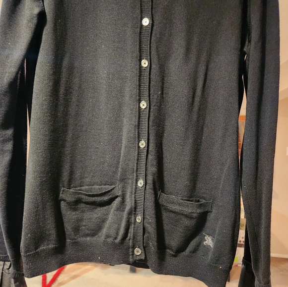 BLACK BURBERRY LIGHT SWEATER EXCEPT CONDITION. SILK AT BOTTOM OF SLEEVES - Picture 3 of 6